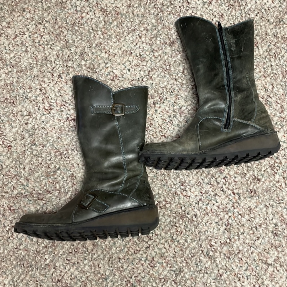 Fly London boots - Picture 2 of 8